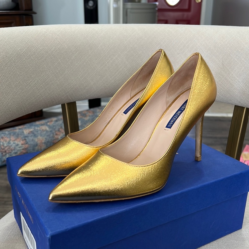 Stuart Weitzman Leigh 95 Gold Leather Classic Pumps Size 8.5